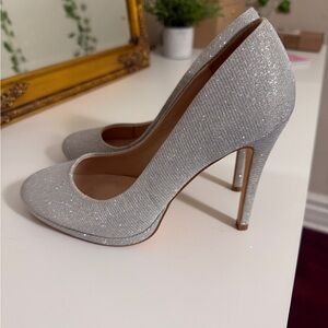 Le Chateau Silver Glitter Platform Pumps | Classic Stiletto Heels